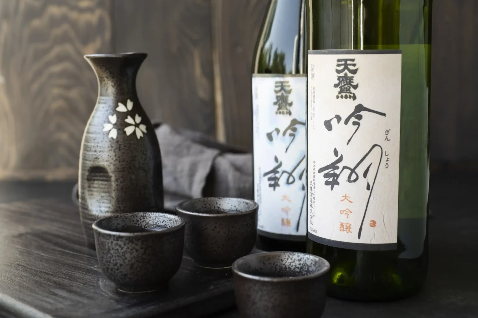 sake-japanese-beverage-bottles-still-life (Web H)